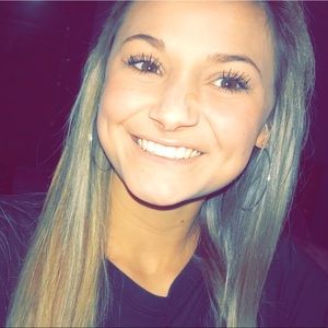 Meet your Posher, Hannah